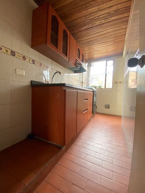 Apartamento de 3 alcobas en venta en Club De Los Lagartos, Bogotá, 51 m² · foto 6 de 11