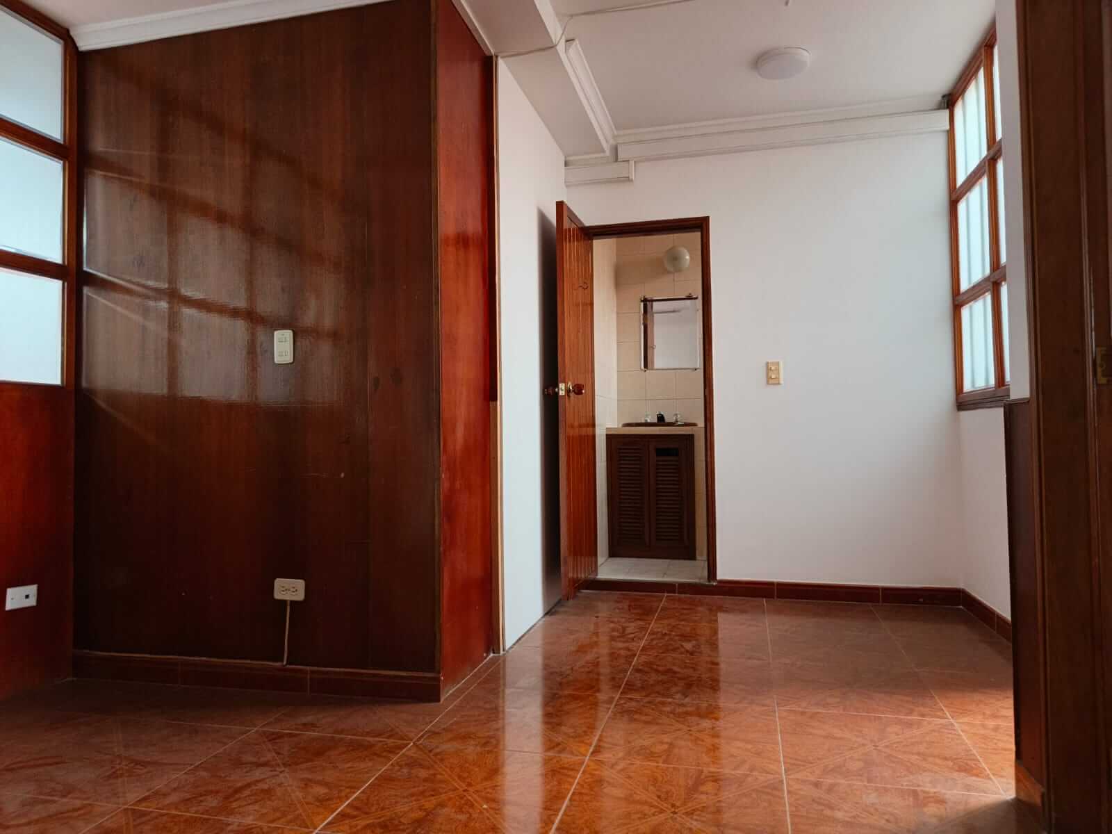 Casa en venta en La Soledad, Bogotá · foto 5 de 24