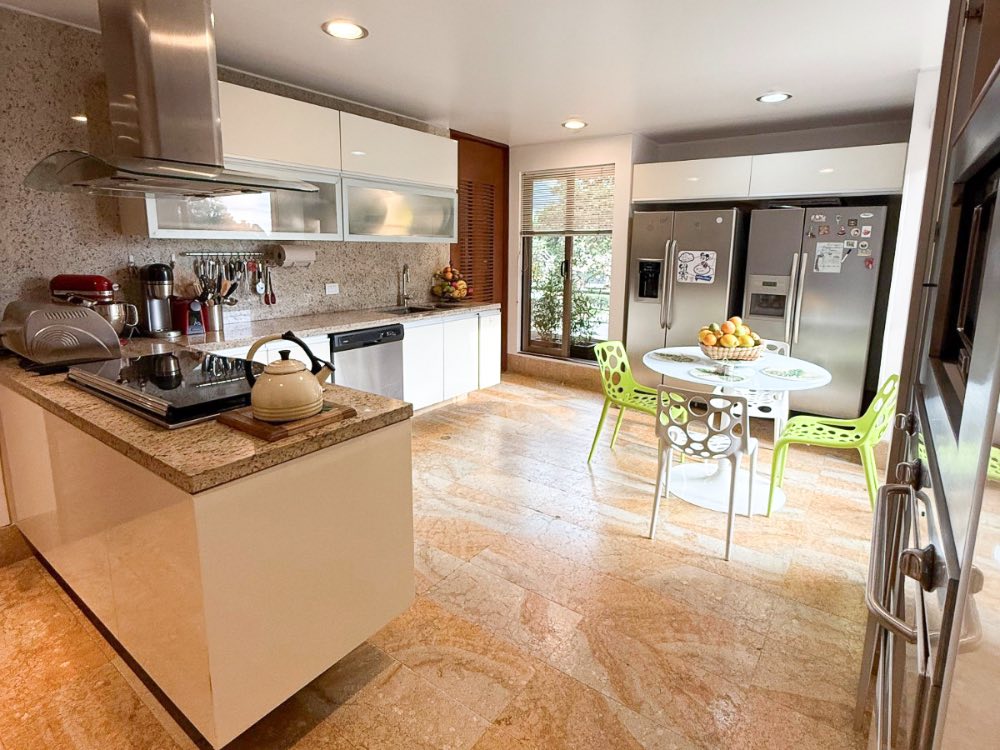 Apartamento en venta en La Carolina, Bogotá · foto 4 de 14