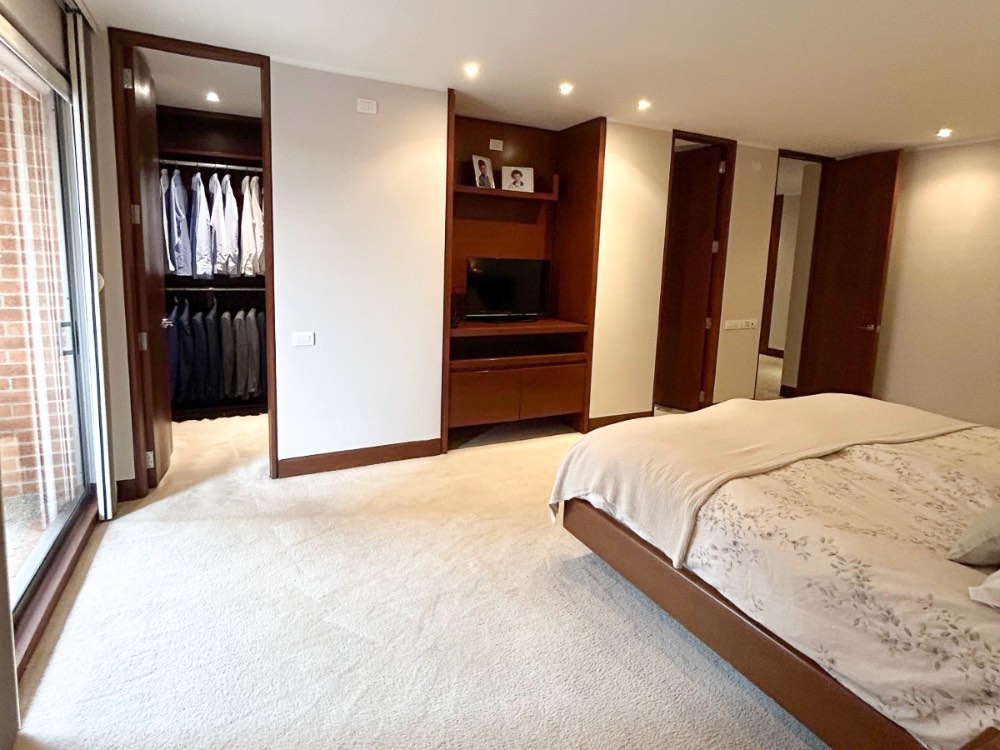 Apartamento en venta en La Carolina, Bogotá · foto 8 de 14