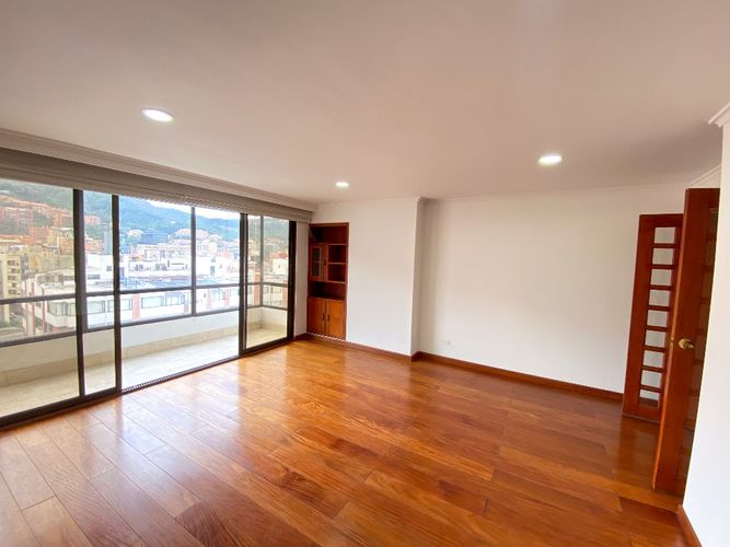 Apartamento de 4 alcobas en venta en Santa Barbara, Bogotá, 300 m² · foto 8 de 24