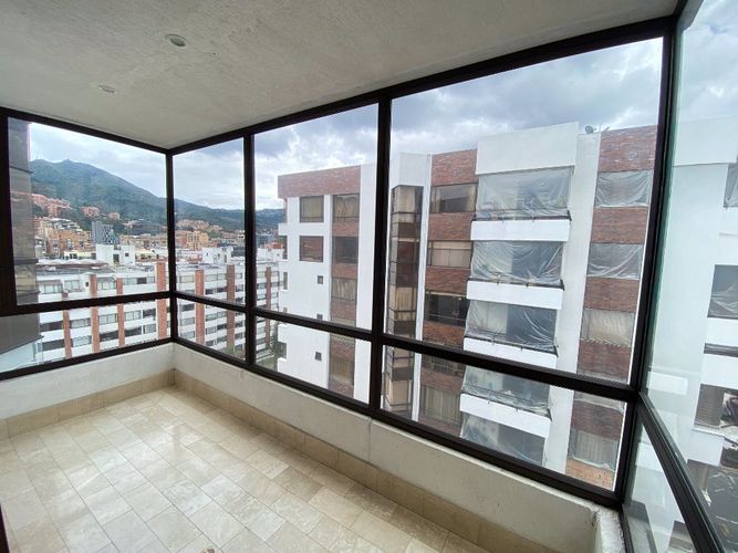 Apartamento de 4 alcobas en venta en Santa Barbara, Bogotá, 300 m² · foto 15 de 24