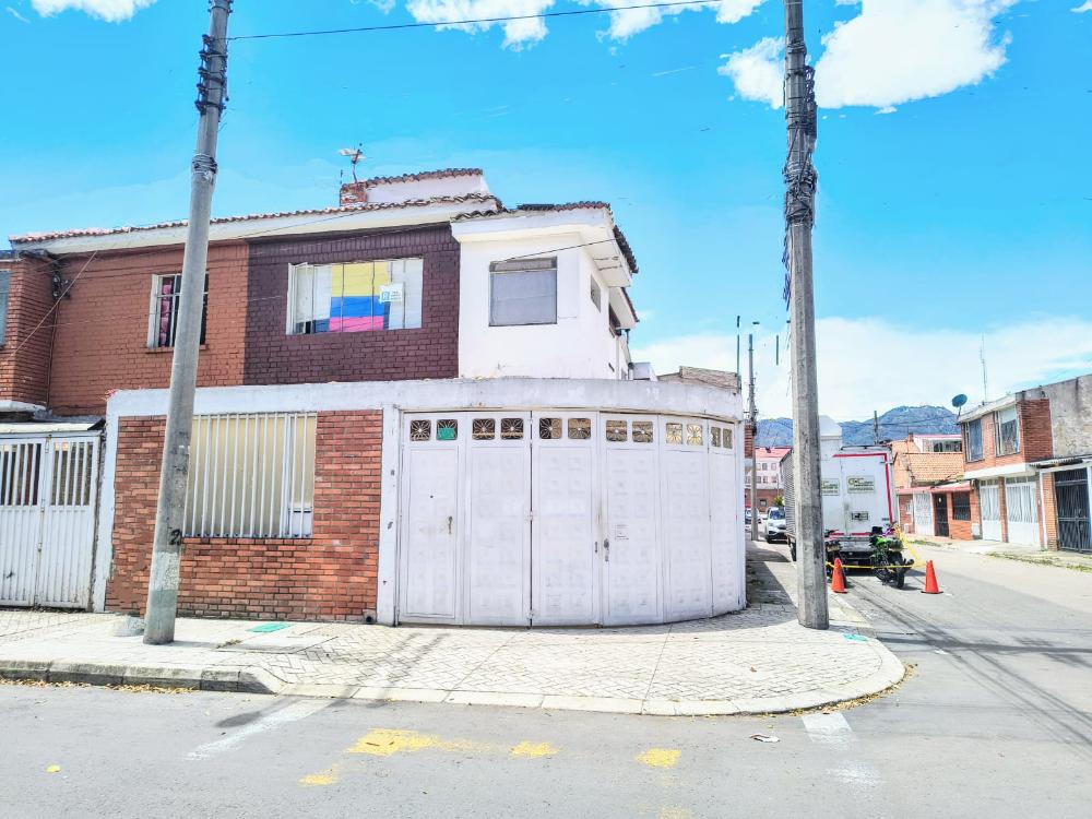 Casa en venta en Barrios Unidos, Bogotá · foto 2 de 14