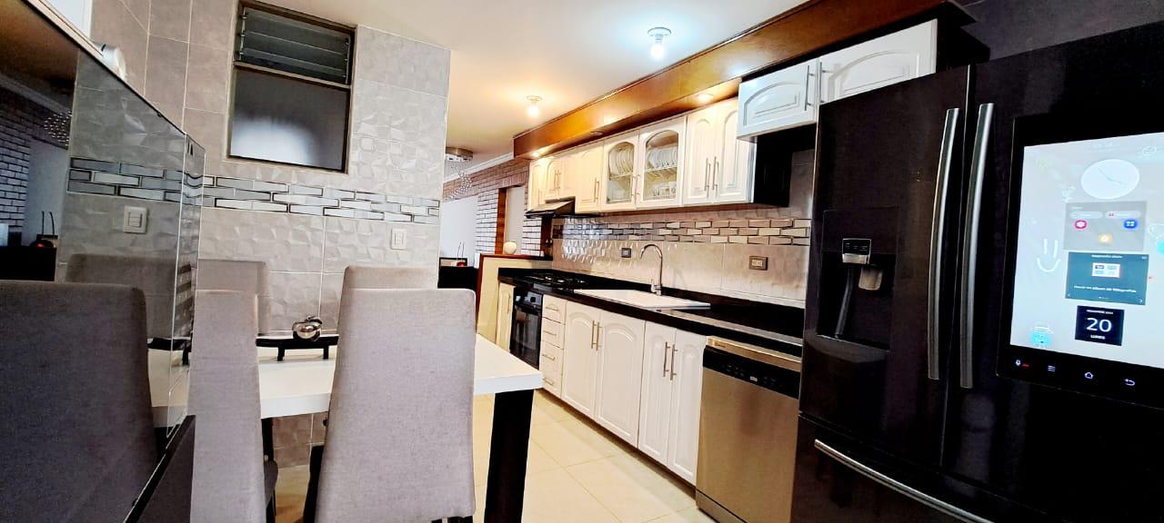 Casa en venta en El Cortijo, Cajicá · foto 5 de 22