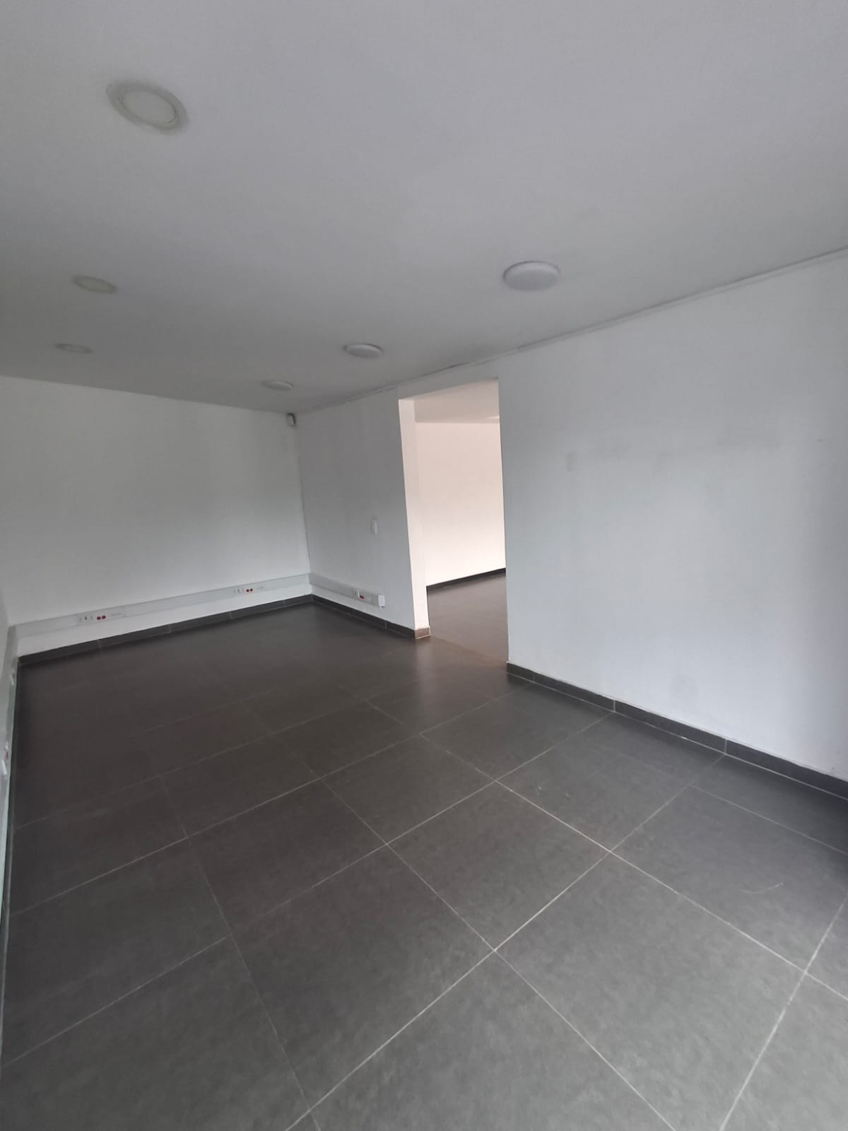 Casa en arriendo en Alhambra, Bogotá · foto 2 de 15