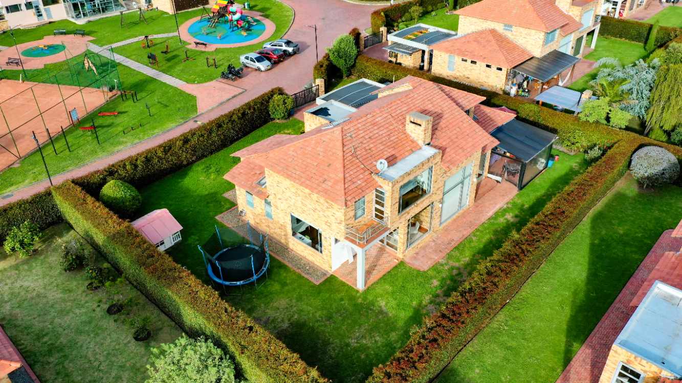 Casa en venta en Calahorra, Cajicá · foto 2 de 24