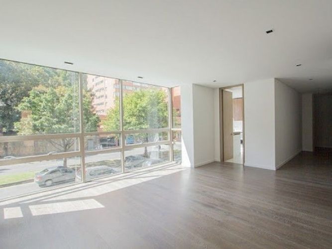 Apartamento en venta en Los Rosales, Bogotá · foto 4 de 10