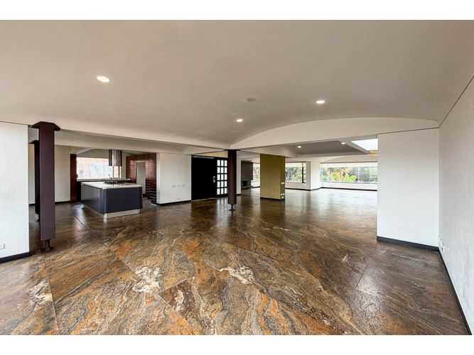 Apartamento de 3 alcobas en venta en Altos De Suba, Bogotá, 280 m² · foto 3 de 20
