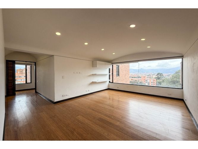 Apartamento de 3 alcobas en venta en Altos De Suba, Bogotá, 280 m² · foto 10 de 20