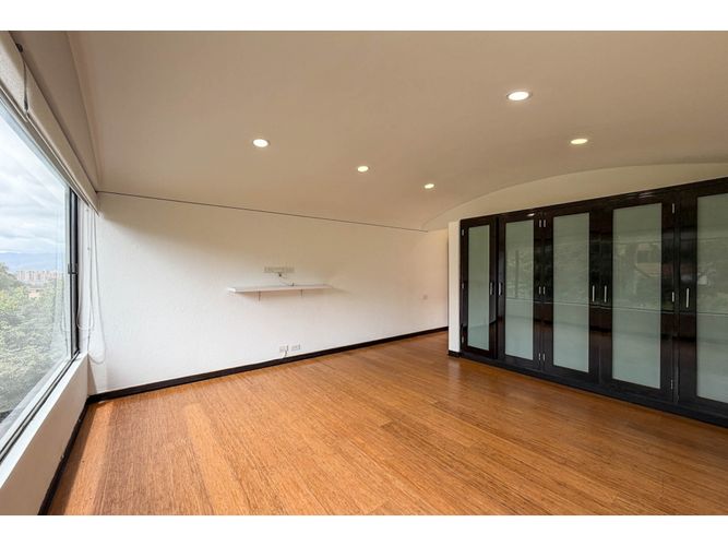 Apartamento de 3 alcobas en venta en Altos De Suba, Bogotá, 280 m² · foto 12 de 20