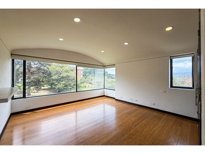 Apartamento de 3 alcobas en venta en Altos De Suba, Bogotá, 280 m² · foto 14 de 20