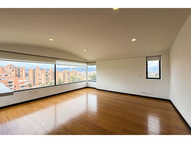 Apartamento de 3 alcobas en venta en Altos De Suba, Bogotá, 280 m² · foto 17 de 20
