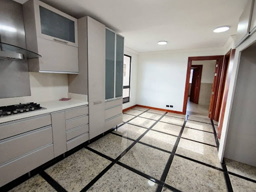 Apartamento en arriendo en La Florida, Medellín · foto 5 de 24