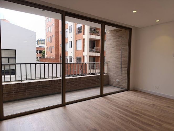 Apartamento de 2 alcobas en venta en Chicó Reservado, Bogotá, 94 m² · foto 2 de 24