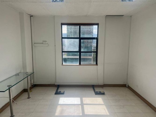 Oficina en arriendo en Milla De Oro, Medellín, 36 m² · foto 3 de 13