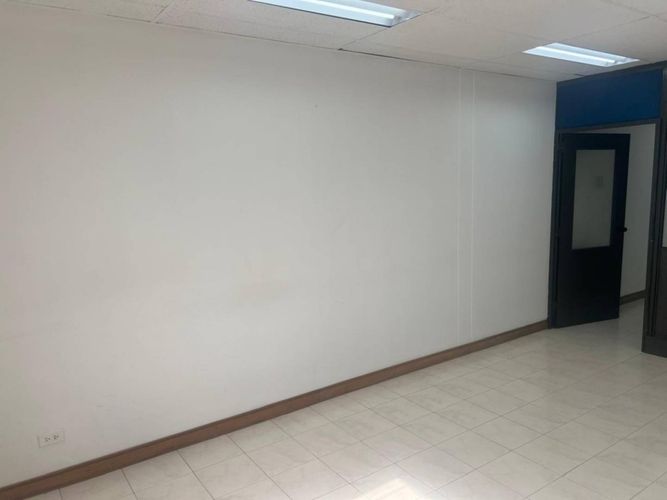Oficina en arriendo en Milla De Oro, Medellín, 36 m² · foto 8 de 13