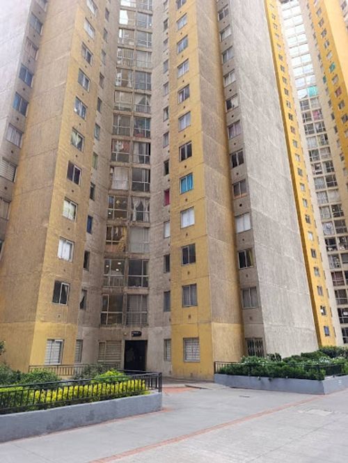 Apartamento de 3 alcobas en venta en Ismael Perdomo, Bogotá, 62 m² · foto 2 de 24