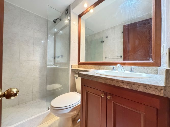 Apartamento en venta en Santa Barbara Occidental, Bogotá · foto 9 de 13