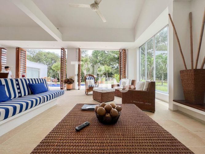 Casa de 4 alcobas en venta en Girardot, Girardot, 302 m² · foto 4 de 24