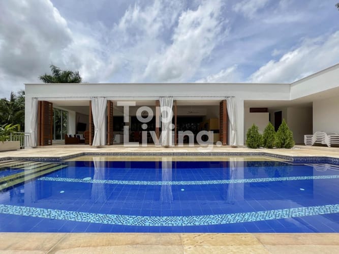Casa de 4 alcobas en venta en Girardot, Girardot, 302 m² · foto 19 de 24