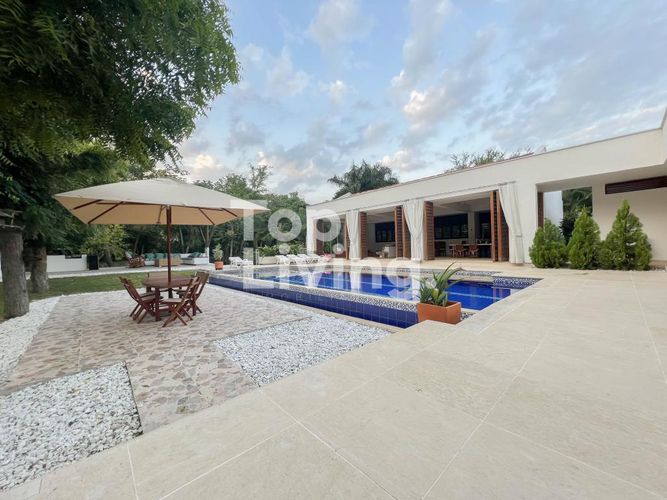 Casa de 4 alcobas en venta en Girardot, Girardot, 302 m² · foto 21 de 24
