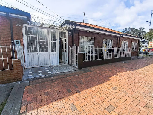 Casa en venta en Acevedo Tejada, Bogotá · foto 2 de 24