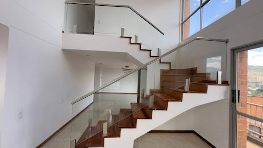 Apartamento de 3 alcobas en arriendo en Viviendas Del Sur, Envigado, 140 m² · foto 3 de 24