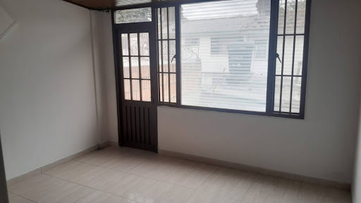 Casa en venta en Normandia, Bogotá · foto 11 de 16
