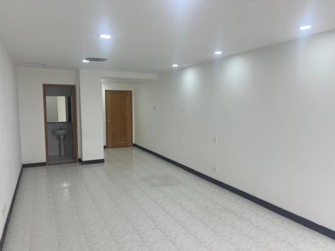 Oficina en arriendo en Milla De Oro, Medellín, 40 m² · foto 8 de 10