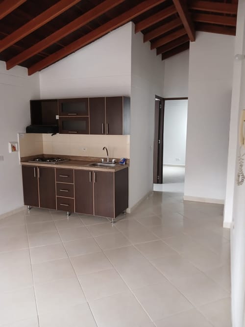 Apartamento de 3 alcobas en venta en Restrepo Naranjo, Sabaneta, 66 m² · foto 6 de 13