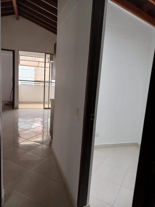 Apartamento de 3 alcobas en venta en Restrepo Naranjo, Sabaneta, 66 m² · foto 8 de 13
