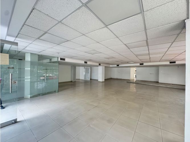 Local en arriendo en Manila, Medellín, 372 m² · foto 10 de 14