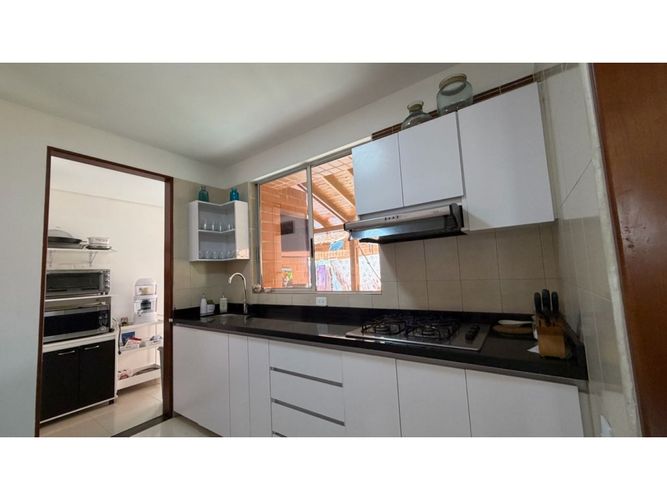 Casa de 4 alcobas en venta en Cinco Soles, Jamundí, 169 m² · foto 10 de 24