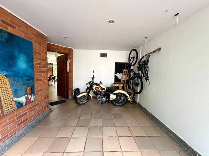 Casa de 3 alcobas en venta en Cumbres, Envigado, 190 m² · foto 3 de 24