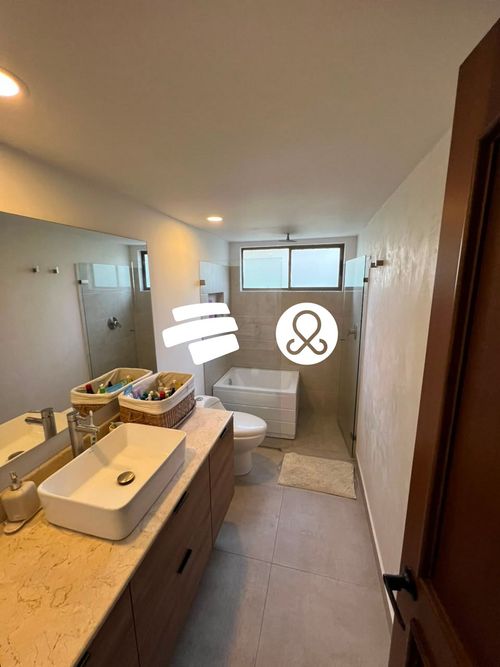 Casa de 5 alcobas en venta en El Tesoro, Medellín, 217 m² · foto 6 de 9