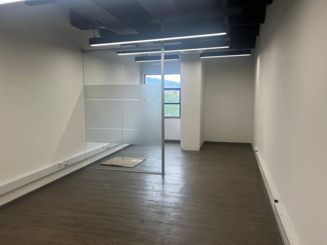 Oficina en arriendo en Milla De Oro, Medellín, 40 m² · foto 9 de 10