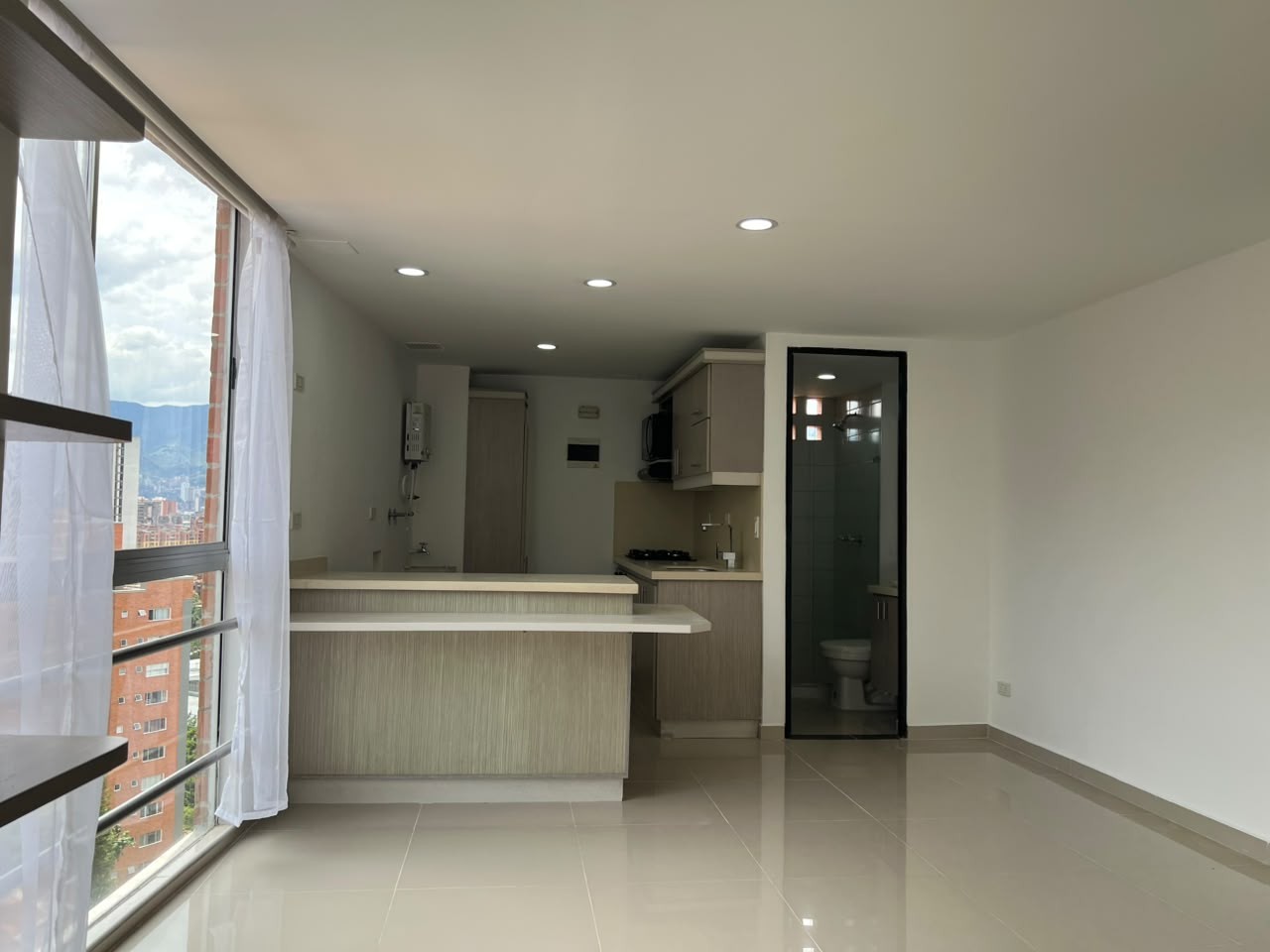 Apartamento en venta en El Poblado, Medellín · foto 6 de 12