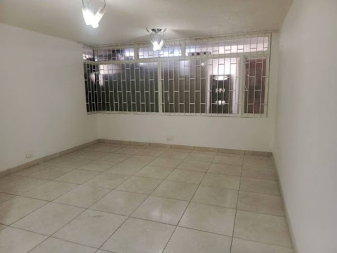 Casa de 5 alcobas en venta en Jose Joaquin Vargas, Bogotá, 226 m² · foto 6 de 24