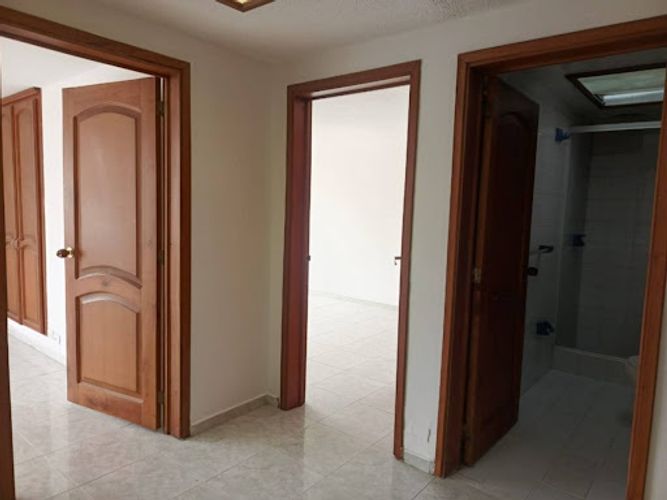Casa de 5 alcobas en venta en Jose Joaquin Vargas, Bogotá, 226 m² · foto 7 de 24