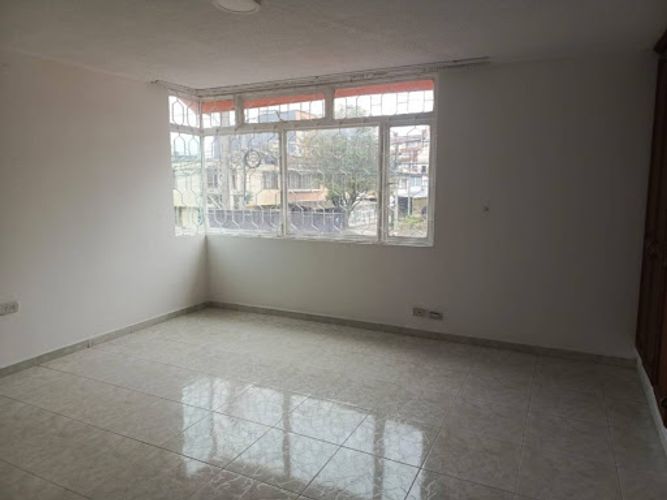 Casa de 5 alcobas en venta en Jose Joaquin Vargas, Bogotá, 226 m² · foto 8 de 24