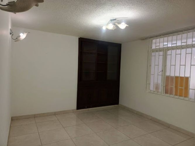 Casa de 5 alcobas en venta en Jose Joaquin Vargas, Bogotá, 226 m² · foto 9 de 24