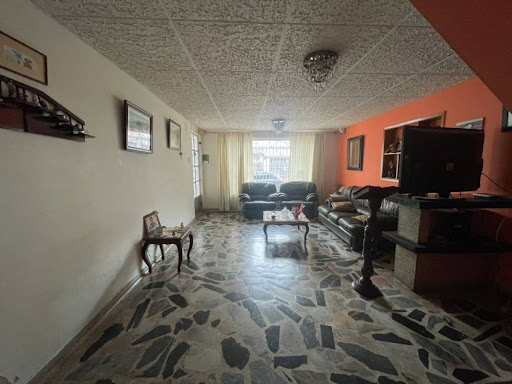 Casa en venta en San Miguel, Bogotá · foto 10 de 18