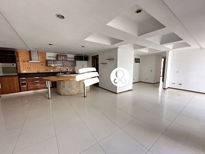 Apartamento de 3 alcobas en venta en Las Lomitas, Sabaneta, 125 m² · foto 4 de 21
