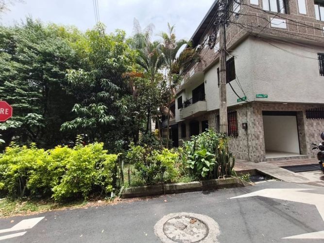 Local en arriendo en Santa Lucia, Medellín, 15 m² · foto 5 de 6