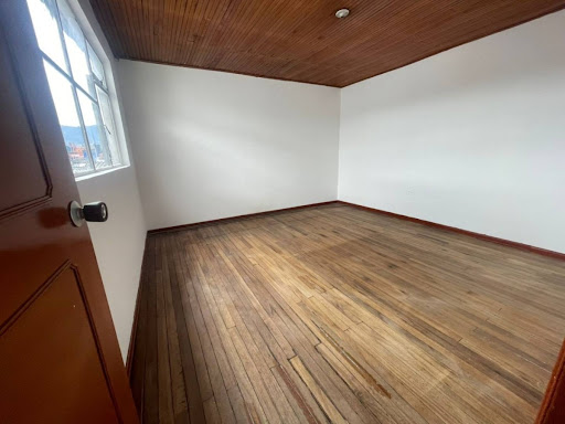 Casa en venta en Colon, Bogotá · foto 10 de 24