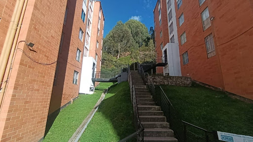 Apartamento en venta en Los Alpes, Bogotá · foto 7 de 23