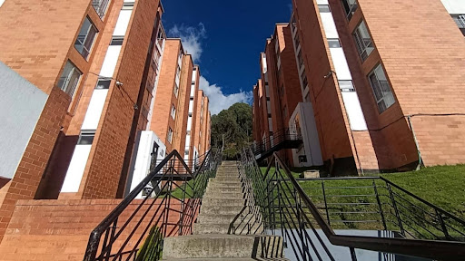 Apartamento en venta en Los Alpes, Bogotá · foto 8 de 23