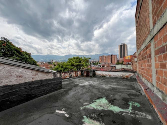 Casa de 6 alcobas en venta en Primavera, Envigado, 300 m² · foto 20 de 22