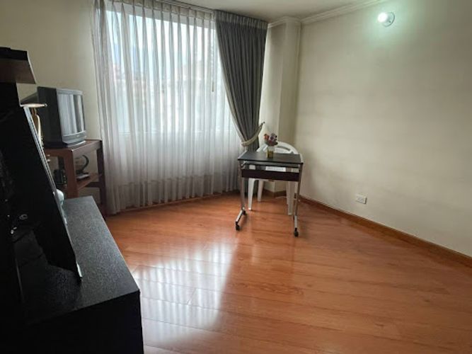 Apartamento en venta en Lago Gaitan, Bogotá · foto 4 de 23