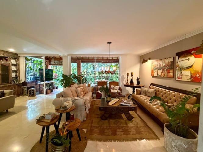 Casa de 3 alcobas en venta en Loma Benedictinos, Medellín, 350 m² · foto 8 de 16